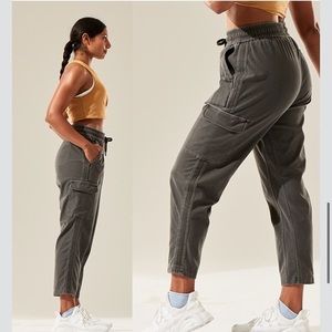 Athleta Farallon Cargo Crop - 0